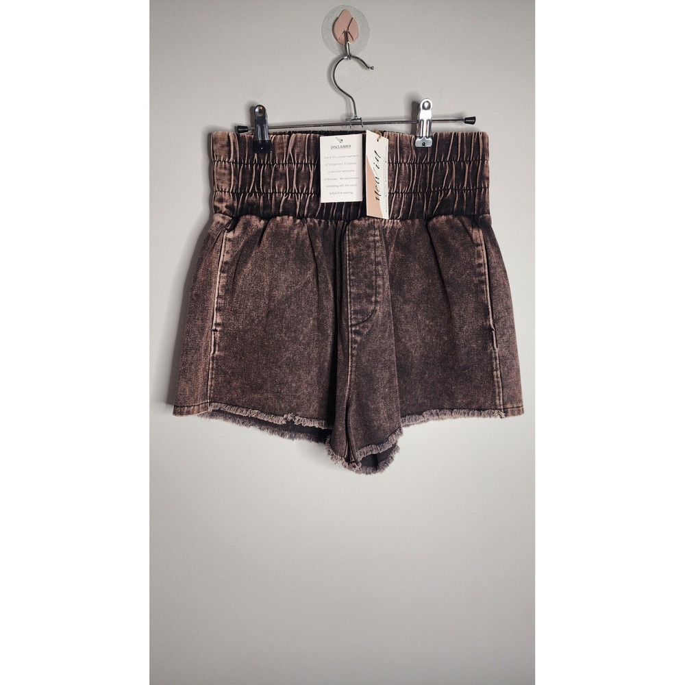 New In Boutique Pull On Distress Wash Shorts sz M
